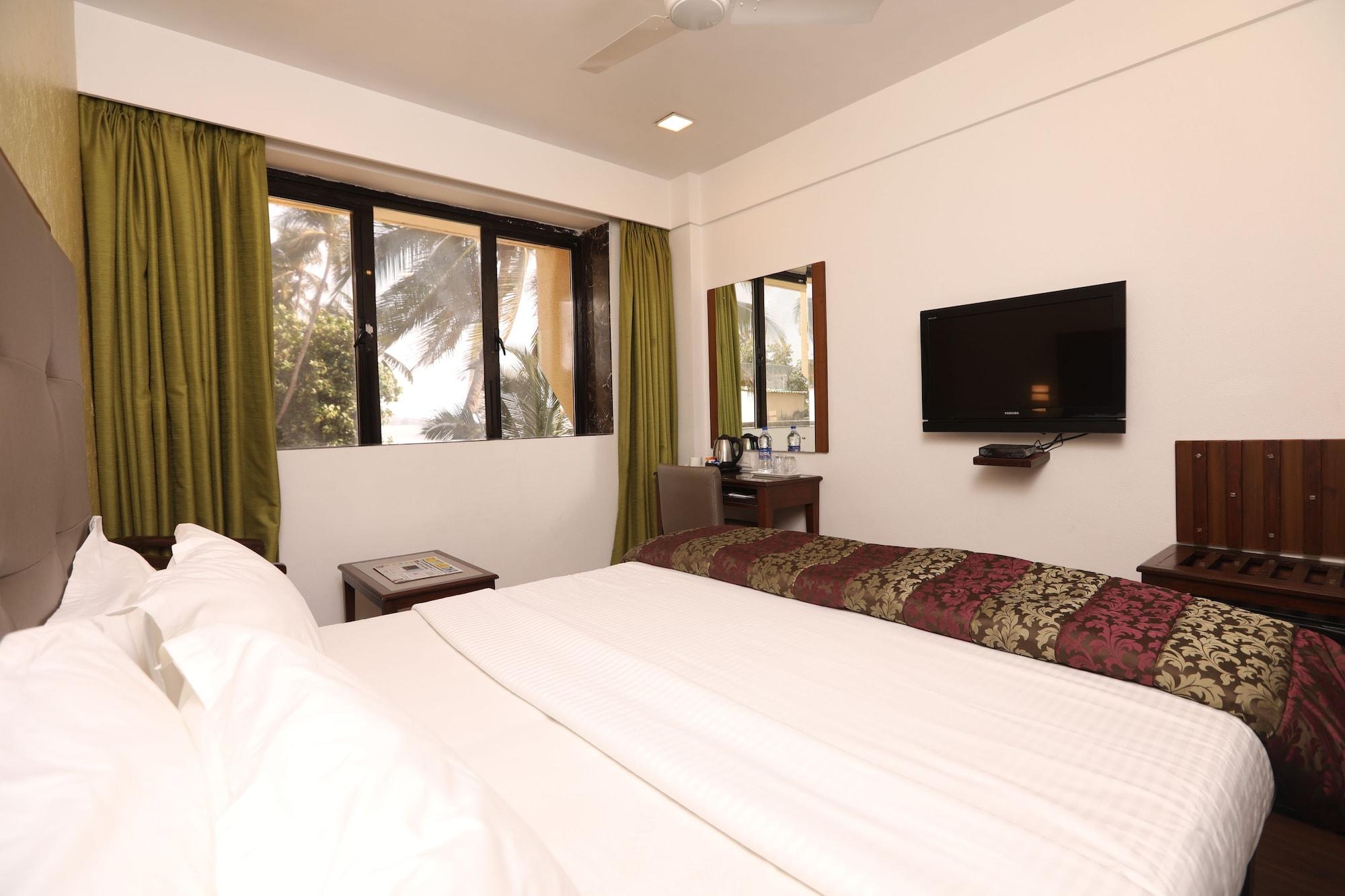 Citizen Hotel Мумбай Екстериор снимка