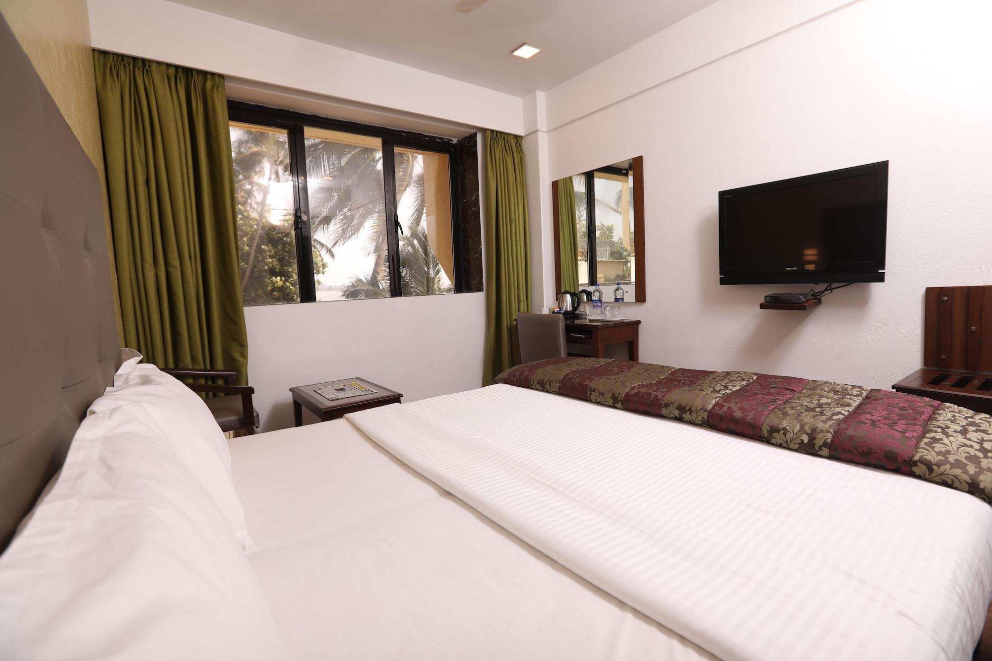 Citizen Hotel Мумбай Екстериор снимка