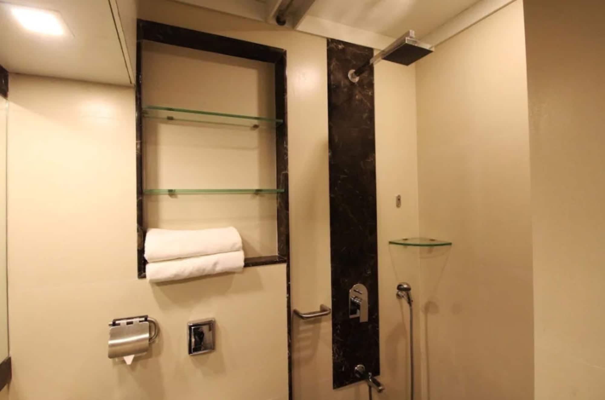 Citizen Hotel Мумбай Екстериор снимка