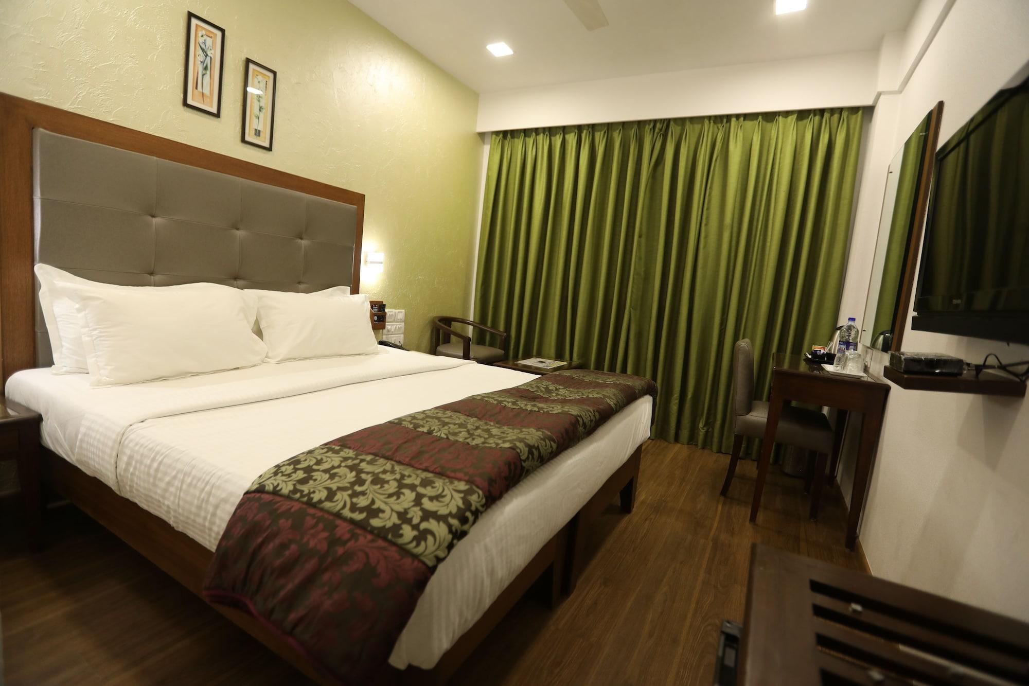 Citizen Hotel Мумбай Екстериор снимка