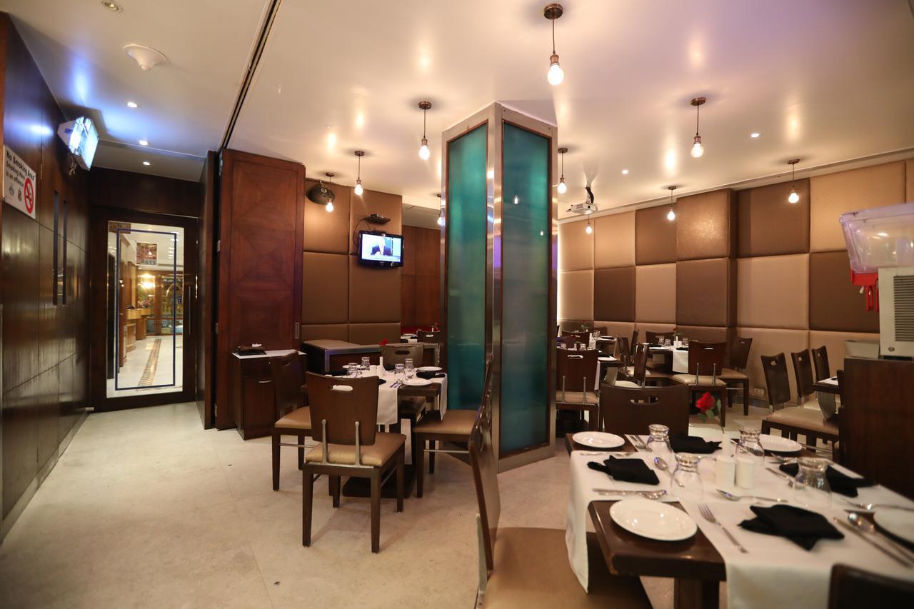 Citizen Hotel Мумбай Екстериор снимка