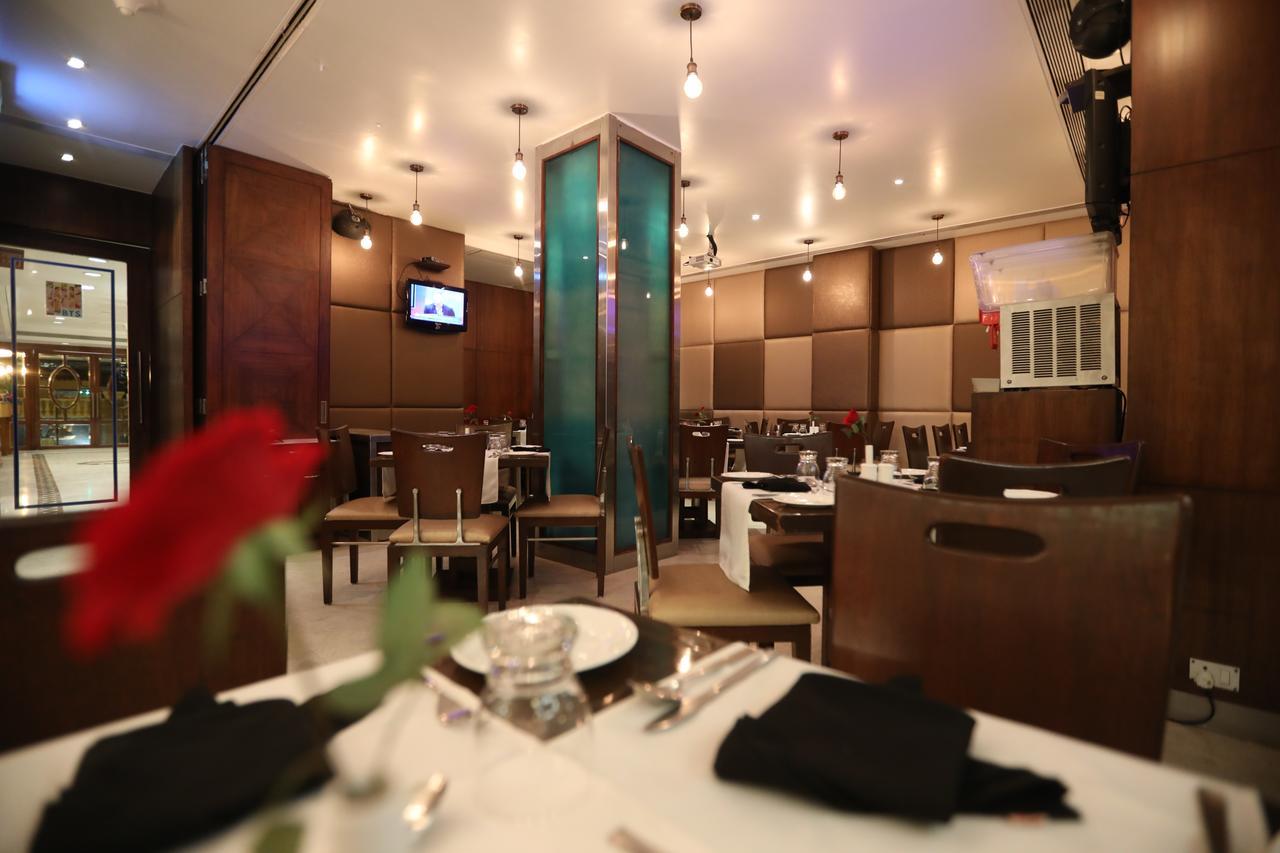 Citizen Hotel Мумбай Екстериор снимка