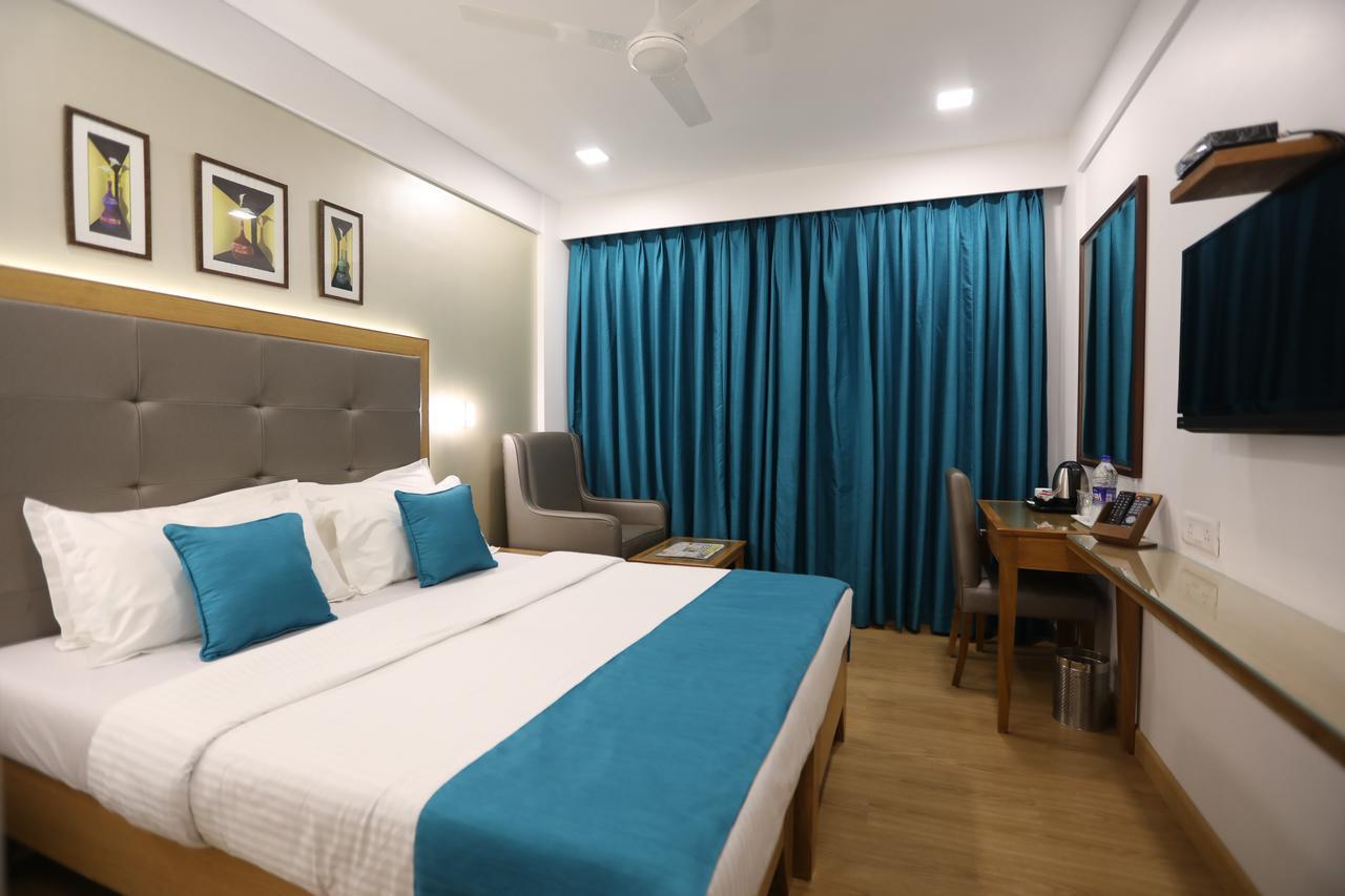 Citizen Hotel Мумбай Екстериор снимка