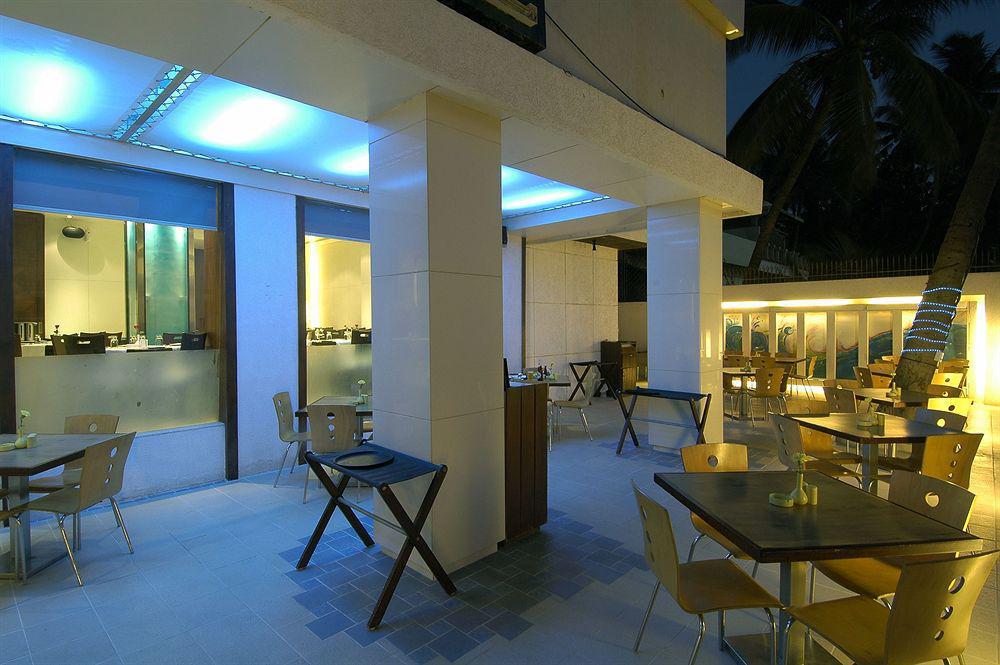 Citizen Hotel Мумбай Екстериор снимка